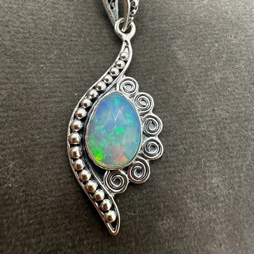 NWT Facetedā10x14mm OPAL pendant in solid sterling silver! - Picture 3 of 14